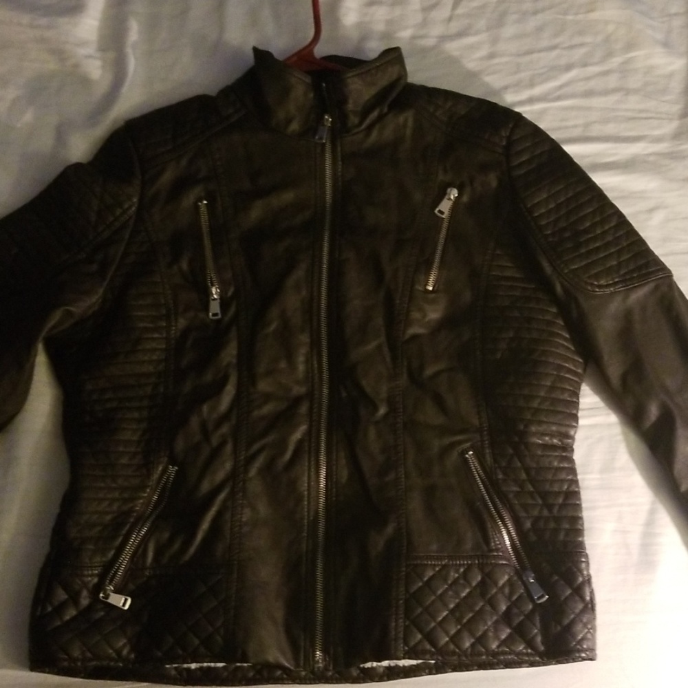 Jacket w/ faux fur lining